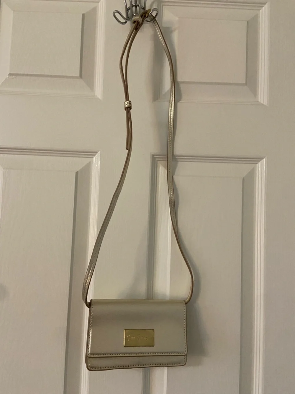 Lilly Pulitzer It’s a Date Crossbody Bag - Picture 1 of 7